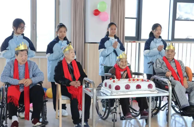 九九重阳，康乐安康 | 正直康养正直实验学校重阳敬老活动