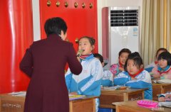 正直驾校交通安全宣讲团走进莒南板泉镇中心小学